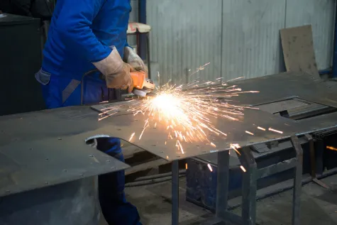 KS METAL Solutions Kft., Fémmegmunkálás, lakatos műhely